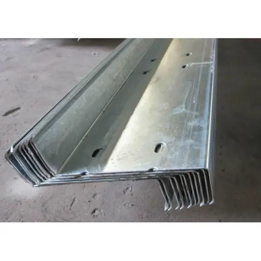 Terças de aço laminadas a frio com seção Z